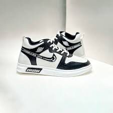 Hot Collection Stylish and Fashionable Low Top Summer and Winter Exclusive Converse Sneakers for Men - Comfortable and Suitable for All Seasons